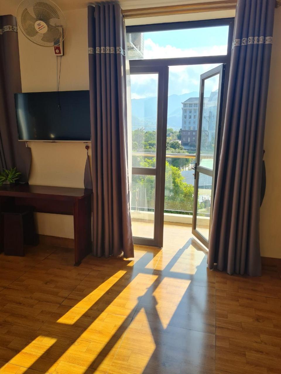 Minh Son Hotel Ta Lan Than Exterior foto